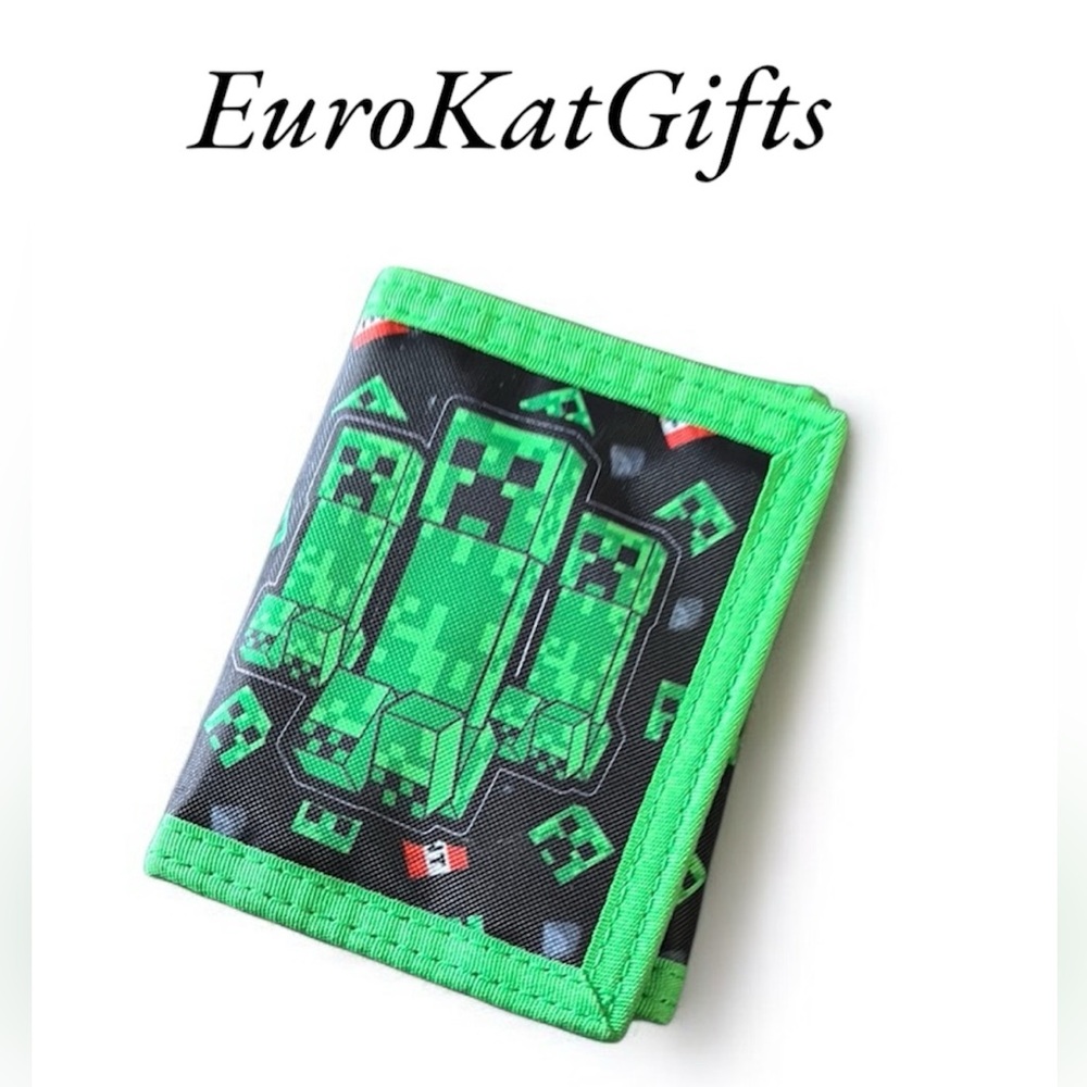 NEW MINECRAFT Green Kids Creeper Wallet NEW trending gamer Money Holder NWT